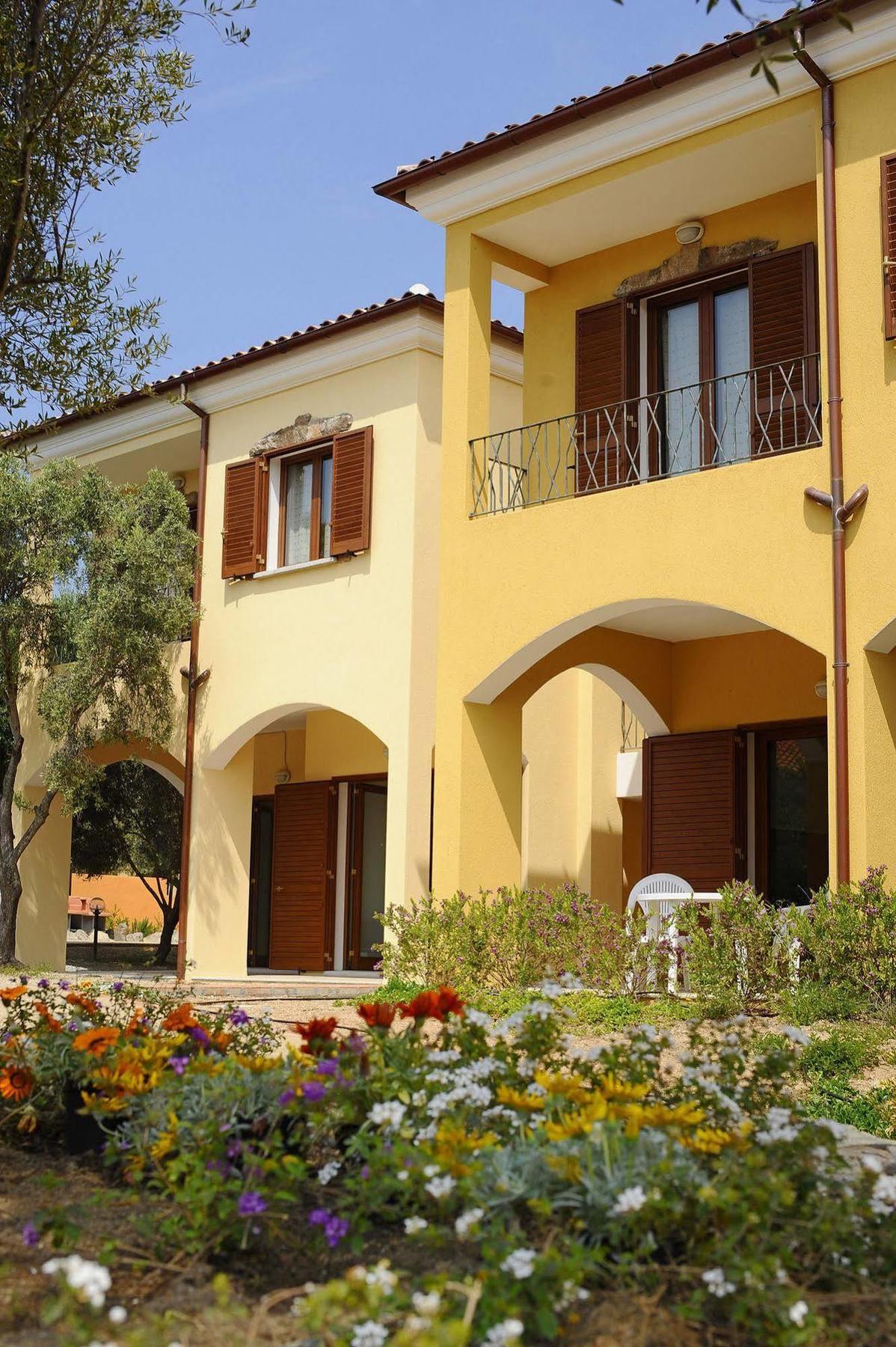 Aparthotel Residenze L'isola Surf House 3*